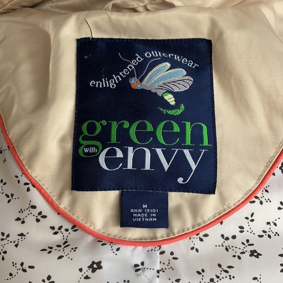 green with envy light tan/creamy beige trench coat with belt Size M - Picture 11 of 12